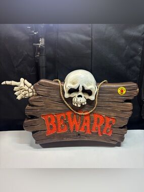 Gemmy Halloween Fiber Optic BEWARE Sign Lights & Sounds Skull Working 2004